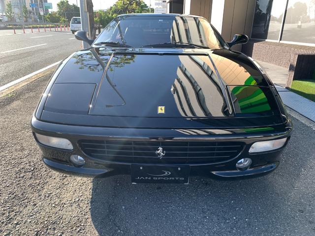 Ｆ３５５ ベルリネッタ　Ｆ３５５　Ｒ６／５／１タイミングベルト・クラッチ交換済　禁煙車　内装レッド　ブラックレザーシート　左ハンドル　キーレスエントリー（4枚目）