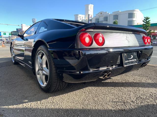 Ｆ３５５ ベルリネッタ　Ｆ３５５　Ｒ６／５／１タイミングベルト・クラッチ交換済　禁煙車　内装レッド　ブラックレザーシート　左ハンドル　キーレスエントリー（17枚目）