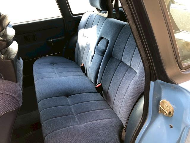 ２４０ワゴン ２４０ＧＬワゴン　ボルボ　２４０ワゴン　ＧＬ　ディーラー車　元色　モナコブルー　ホワイトリボンタイヤ（53枚目）