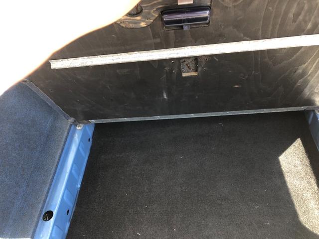 ２４０ワゴン ２４０ＧＬワゴン　ボルボ　２４０ワゴン　ＧＬ　ディーラー車　元色　モナコブルー　ホワイトリボンタイヤ（57枚目）