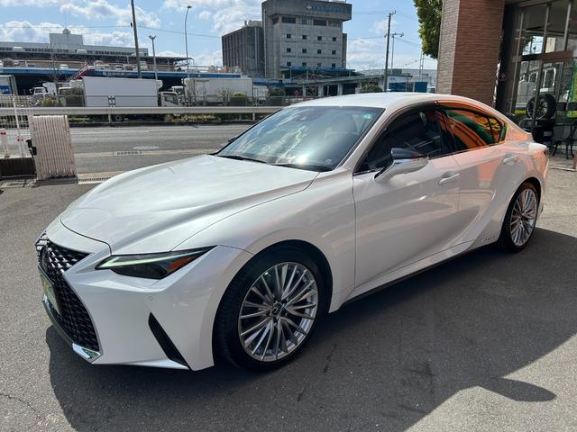 ＩＳ ＩＳ３００ｈ　バージョンＬ　純正メーカーナビ・地デジＴＶ／レザーシート／レクサスセーフティシステム／三眼ＬＥＤヘッドライト／／Ｆエアーシート＆シートヒーター／パノラミックビューモニター／ＥＴＣ２．０（2枚目）