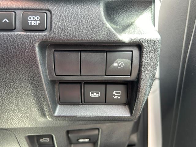 ＩＳ ＩＳ３００ｈ　バージョンＬ　純正メーカーナビ・地デジＴＶ／レザーシート／レクサスセーフティシステム／三眼ＬＥＤヘッドライト／／Ｆエアーシート＆シートヒーター／パノラミックビューモニター／ＥＴＣ２．０（32枚目）