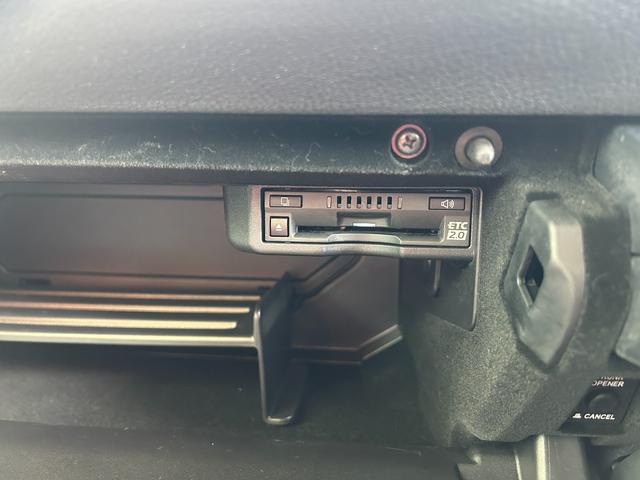 ＩＳ ＩＳ３００ｈ　バージョンＬ　純正メーカーナビ・地デジＴＶ／レザーシート／レクサスセーフティシステム／三眼ＬＥＤヘッドライト／／Ｆエアーシート＆シートヒーター／パノラミックビューモニター／ＥＴＣ２．０（33枚目）