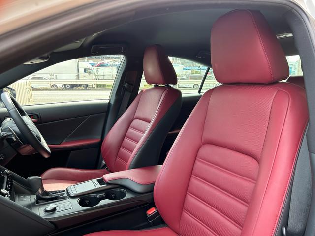 ＩＳ ＩＳ３００ｈ　バージョンＬ　純正メーカーナビ・地デジＴＶ／レザーシート／レクサスセーフティシステム／三眼ＬＥＤヘッドライト／／Ｆエアーシート＆シートヒーター／パノラミックビューモニター／ＥＴＣ２．０（38枚目）