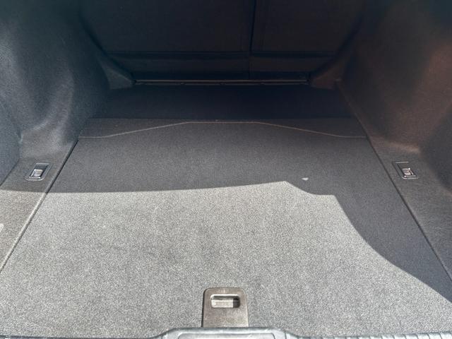 ＩＳ ＩＳ３００ｈ　バージョンＬ　純正メーカーナビ・地デジＴＶ／レザーシート／レクサスセーフティシステム／三眼ＬＥＤヘッドライト／／Ｆエアーシート＆シートヒーター／パノラミックビューモニター／ＥＴＣ２．０（44枚目）