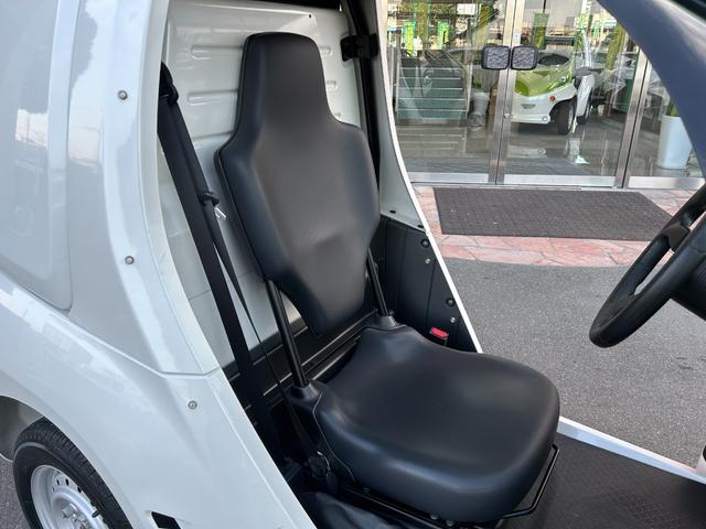 トヨタ Ｂ－ＣＯＭデリバリー　電気自動車（18枚目）