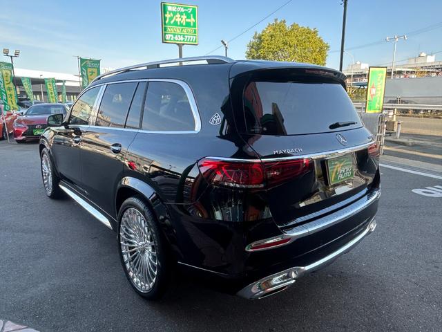 GLS GLS600 4マチック ファーストクラスパッケージ ファーストクラスPG/クリスタルホワイトナッパレザー/ハイグロスブラックフローイング/ラインピアノラッカーウッド(13枚目)