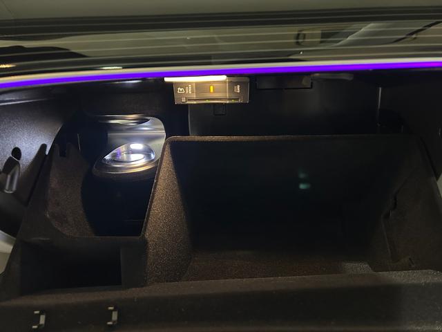 GLS GLS600 4マチック ファーストクラスパッケージ ファーストクラスPG/クリスタルホワイトナッパレザー/ハイグロスブラックフローイング/ラインピアノラッカーウッド(44枚目)