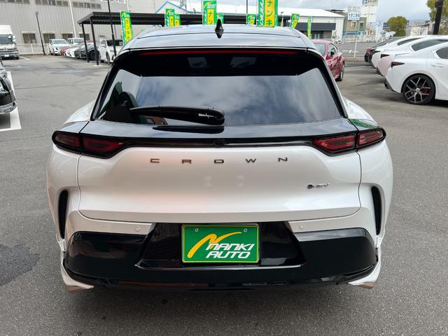 クラウンスポーツ Ｚ　Ｚ（５名）純正ナビ・地デジＴＶ／レザーシート／トヨタセーフティセンス／モデリスタエアロパーツ／ＴＺエアコンドリンクホルダー／パノラミックビューモニター／デジタルインナーミラー／ＥＴＣ２．０（12枚目）