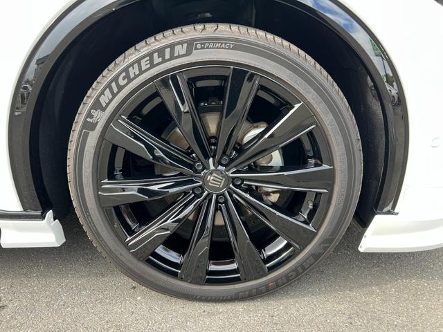 クラウンスポーツ Ｚ　Ｚ（５名）純正ナビ・地デジＴＶ／レザーシート／トヨタセーフティセンス／モデリスタエアロパーツ／ＴＺエアコンドリンクホルダー／パノラミックビューモニター／デジタルインナーミラー／ＥＴＣ２．０（16枚目）