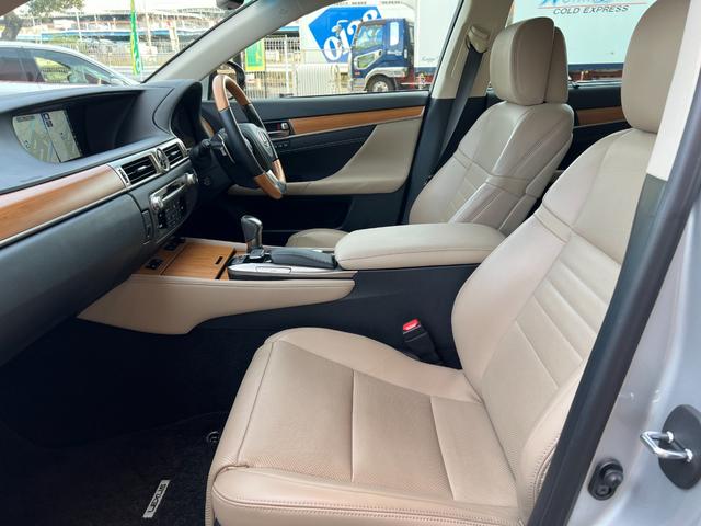 ＧＳ ＧＳ４５０ｈ　バージョンＬ　純正ナビ・地デジＴＶ／サンルーフ／レザーシート／プリクラッシュセーフティＳ／三眼ＬＥＤヘッドライト／パワートランク／ＥＴＣ２．０／ドライブレコーダー／ＯＰリモートスタート／ＯＰ１９インチアルミホイール（39枚目）