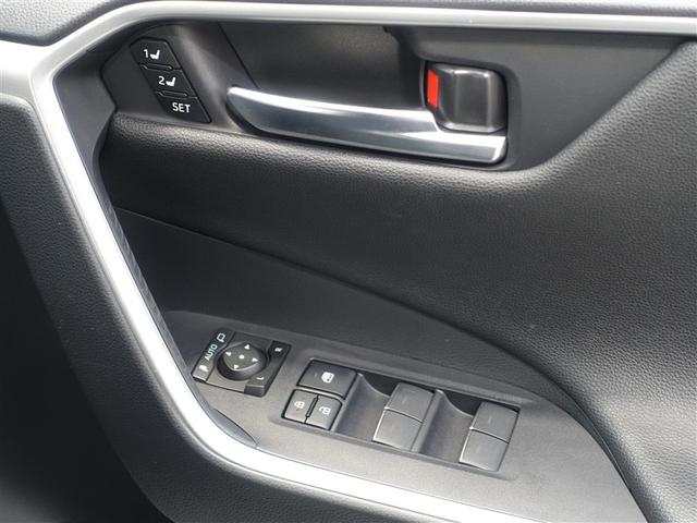 RAV4 PHV Z サンルーフ 4WD フルセグ ミュージックプレイヤー接続可 バックカメラ 衝突被害軽減システム ETC ドラレコ LEDヘッドランプ ワンオーナー(25枚目)