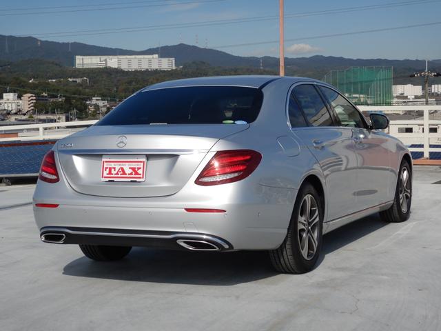 E200 アバンギャルド メルセデスMeコネクト 純正フロアマット 法人1オーナー 禁煙車(2枚目)