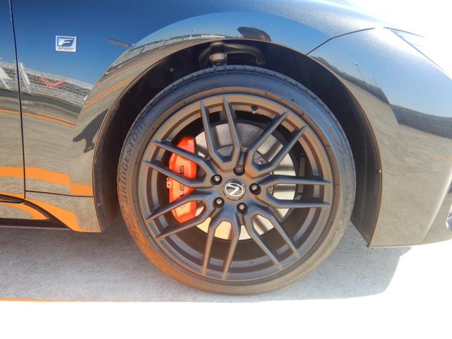 IS IS500 Fスポーツパフォーマンス マットブラックペイントBBS製OP19AW オレンジブレーキキャリパー パノラミックビューモニター マークレビンソン ステアリングヒーター カラーヘッドアップディスプレイ 前後ドラレコ 1オナ 禁煙車(24枚目)