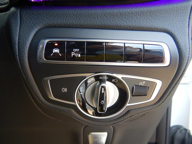 Ｇクラス Ｇ４００ｄ　ＡＭＧライン　ｍａｎｕｆａｋｔｕｒプログラム　アダプティブダンピングシステム　ラグジュアリーパッケージ　サンルーフ　Ｂｕｒｍｅｓｔｅｒサウンドシステム　チタニウムグレーナッパレザーシート　右ハンドル　禁煙車（44枚目）