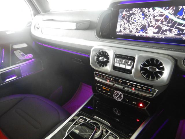Ｇクラス Ｇ４００ｄ　ＡＭＧライン　ｍａｎｕｆａｋｔｕｒプログラム　アダプティブダンピングシステム　ラグジュアリーパッケージ　サンルーフ　Ｂｕｒｍｅｓｔｅｒサウンドシステム　チタニウムグレーナッパレザーシート　右ハンドル　禁煙車（50枚目）
