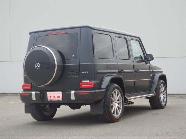 Ｇクラス Ｇ６３　ガラススライディングルーフ　ブラウンナッパレザーシート　ドラレコ機能付ＡＬＰＩＮＥデジタルルームミラー　Ｂｕｒｍｅｓｔｅｒサラウンドサウンドシステム　純正ナビＴＶ　右ハンドル　禁煙車（2枚目）