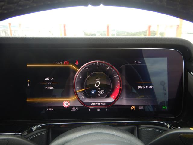 Ｇクラス Ｇ６３　ガラススライディングルーフ　ブラウンナッパレザーシート　ドラレコ機能付ＡＬＰＩＮＥデジタルルームミラー　Ｂｕｒｍｅｓｔｅｒサラウンドサウンドシステム　純正ナビＴＶ　右ハンドル　禁煙車（11枚目）