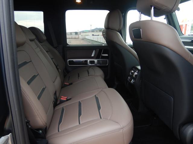 Ｇクラス Ｇ６３　ガラススライディングルーフ　ブラウンナッパレザーシート　ドラレコ機能付ＡＬＰＩＮＥデジタルルームミラー　Ｂｕｒｍｅｓｔｅｒサラウンドサウンドシステム　純正ナビＴＶ　右ハンドル　禁煙車（14枚目）