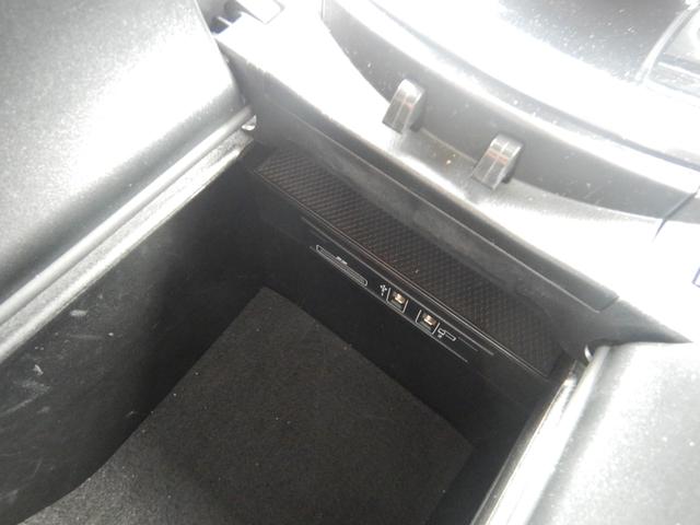 Ｇクラス Ｇ６３　ガラススライディングルーフ　ブラウンナッパレザーシート　ドラレコ機能付ＡＬＰＩＮＥデジタルルームミラー　Ｂｕｒｍｅｓｔｅｒサラウンドサウンドシステム　純正ナビＴＶ　右ハンドル　禁煙車（50枚目）