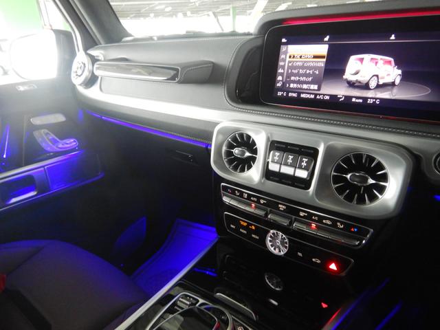 Ｇクラス Ｇ６３　ガラススライディングルーフ　ブラウンナッパレザーシート　ドラレコ機能付ＡＬＰＩＮＥデジタルルームミラー　Ｂｕｒｍｅｓｔｅｒサラウンドサウンドシステム　純正ナビＴＶ　右ハンドル　禁煙車（52枚目）