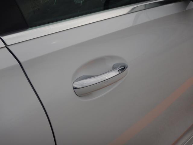 Cクラスステーションワゴン C63 S E パフォーマンス ステーションワゴン サンルーフ AMGパフォーマンスパッケージ Burmesterサラウンドサウンドシステム AMGパフォーマンスシート&ステアリング シートヒーター&クーラー ARナビ&フルセグTV 禁煙車(30枚目)