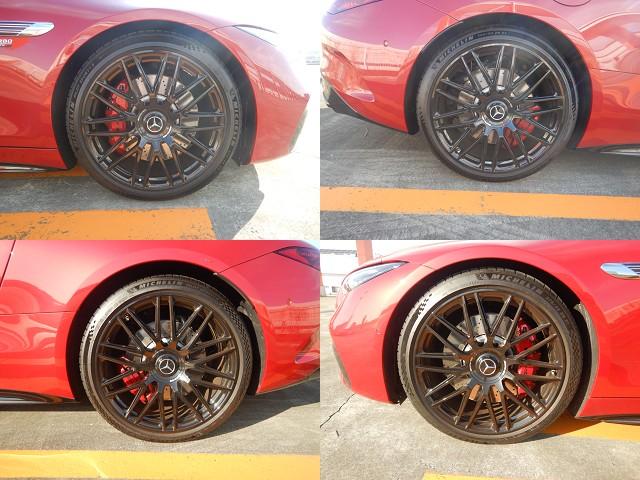 SL SL63 4マチック+ AMGカーボンパッケージ Burmesterハイエンド3Dサラウンドサウンドシステム オブシディアンブラックペイント純正21アルミ&ボディ同色ペイントブレーキキャリパー 1オナ 左ハンドル 禁煙車(25枚目)