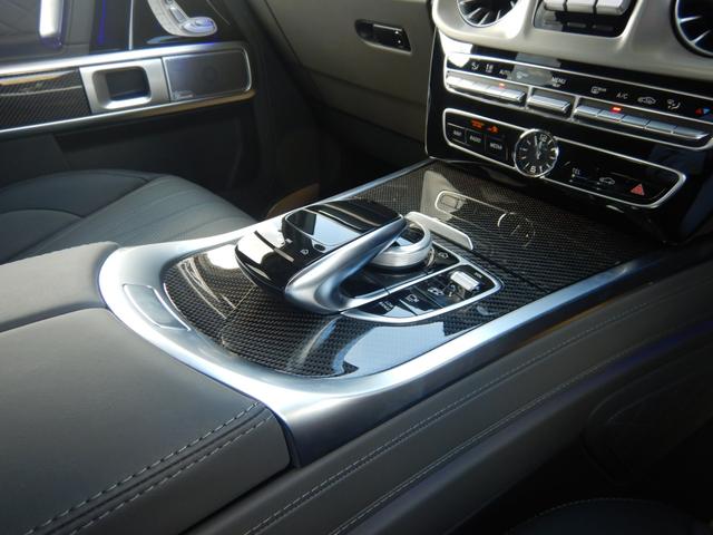 Gクラス G63 manufakturプログラムプラス&インテリアプラス AMGナイトP AMGカーボンファイバーインテリアトリム サンルーフ 灰/黒エクスクルーシブナッパレザーシート 右ハンドル 1オナ 禁煙車(13枚目)