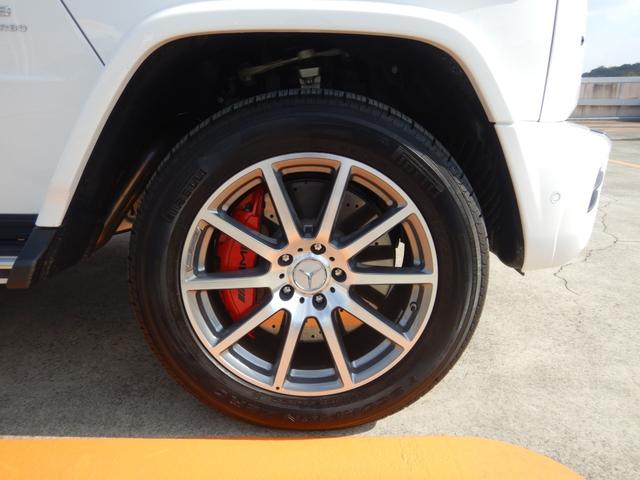 Gクラス G63 manufakturプログラムプラス&インテリアプラス AMGナイトP AMGカーボンファイバーインテリアトリム サンルーフ 灰/黒エクスクルーシブナッパレザーシート 右ハンドル 1オナ 禁煙車(29枚目)