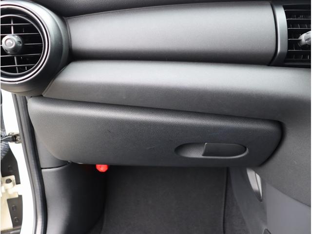 MINI ワン オーディオ オートエアコン アイドリングストップ フロントフォグ スマートキー プッシュスタート 電動格納ミラー パワーステアリング パワーウィンドウ(30枚目)