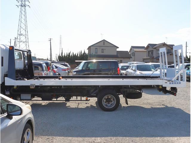 エルフトラック Wキャブロングフルフラットローダンプ 積載車 ETC 6MT ラジコン付ユニック エアコン ラジオ エアバッグ 電動格納ミラー パワーウィンドウ フルフラットロー(7枚目)