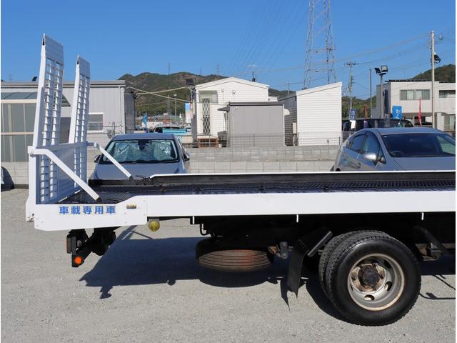 エルフトラック Wキャブロングフルフラットローダンプ 積載車 ETC 6MT ラジコン付ユニック エアコン ラジオ エアバッグ 電動格納ミラー パワーウィンドウ フルフラットロー(11枚目)