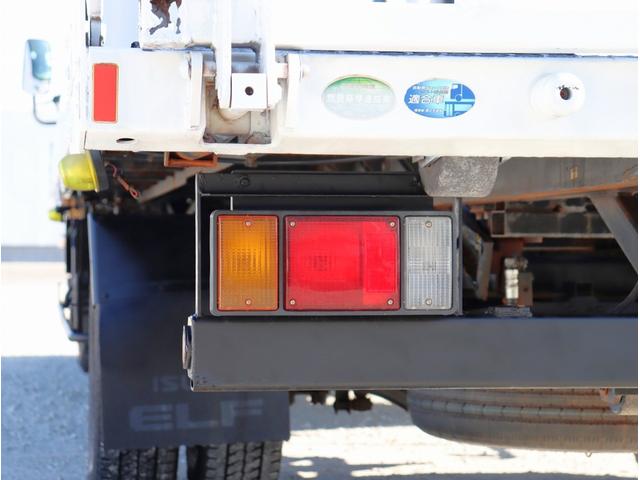 エルフトラック Wキャブロングフルフラットローダンプ 積載車 ETC 6MT ラジコン付ユニック エアコン ラジオ エアバッグ 電動格納ミラー パワーウィンドウ フルフラットロー(20枚目)