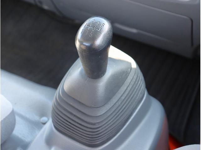 エルフトラック Wキャブロングフルフラットローダンプ 積載車 ETC 6MT ラジコン付ユニック エアコン ラジオ エアバッグ 電動格納ミラー パワーウィンドウ フルフラットロー(47枚目)