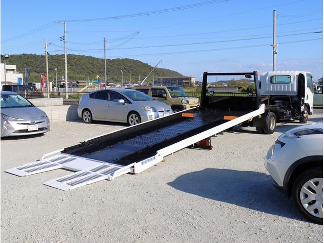 エルフトラック Wキャブロングフルフラットローダンプ 積載車 ETC 6MT ラジコン付ユニック エアコン ラジオ エアバッグ 電動格納ミラー パワーウィンドウ フルフラットロー(57枚目)