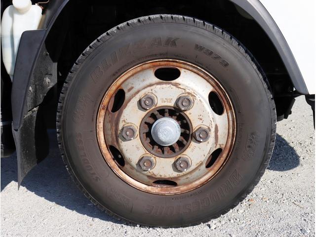 エルフトラック Wキャブロングフルフラットローダンプ 積載車 ETC 6MT ラジコン付ユニック エアコン ラジオ エアバッグ 電動格納ミラー パワーウィンドウ フルフラットロー(65枚目)