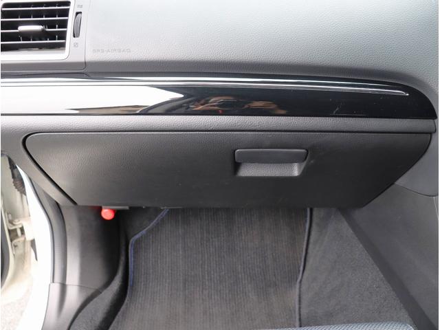 レヴォーグ １．６ＧＴ－Ｓアイサイト　純正ナビ　ＴＶ　ＥＴＣ　バックカメラ　パワーシート　ＳＴＩスポイラー　デュアルエアコン　電動格納ミラー　パワーステアリング　パワーウィンドウ（41枚目）