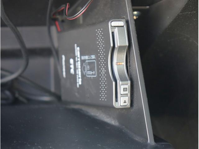 スイフトスポーツ ベースグレード ワンオーナー 社外ナビ フルセグTV ETC Bluetoothオーディオ クルーズコントロール レーダー探知機 パドルシフト HIDヘッドライト 電動格納ミラー パワーステアリング パワーウィンドウ(39枚目)