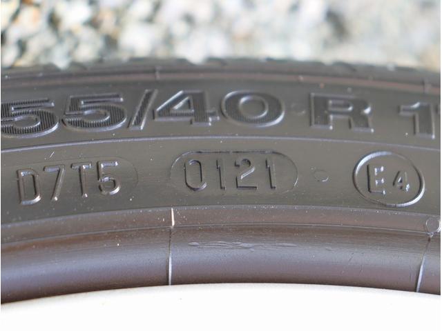 Z4 sDrive35i 純正ナビ フルセグTV ETC Bluetoothオーディオ 本革シート パワーシート シートヒーター スマートキー プッシュスタート(64枚目)