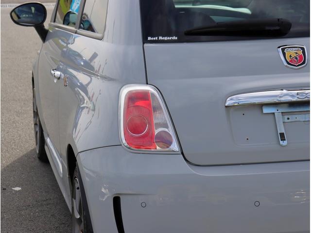 アバルト500 ベースグレード ワンオーナー 左ハンドル 5速MT サンルーフ CDオーディオ 純正アルミホイール キーレスエントリーパワーステアリング パワーウィンドウ(13枚目)