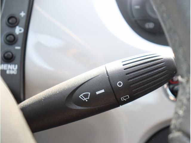 アバルト500 ベースグレード ワンオーナー 左ハンドル 5速MT サンルーフ CDオーディオ 純正アルミホイール キーレスエントリーパワーステアリング パワーウィンドウ(26枚目)