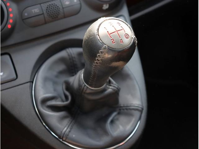 アバルト500 ベースグレード ワンオーナー 左ハンドル 5速MT サンルーフ CDオーディオ 純正アルミホイール キーレスエントリーパワーステアリング パワーウィンドウ(35枚目)