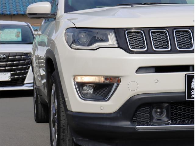 ジープ・コンパス ローンチエディション　ナビ　フルセグＴＶ　ＥＴＣ　バックカメラ　サンルーフ　レザーシート　シートヒーター　運転席パワーシート　Ｂｌｕｅｔｏｏｔｈオーディオ（12枚目）