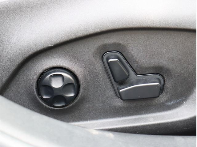 ジープ・コンパス ローンチエディション　ナビ　フルセグＴＶ　ＥＴＣ　バックカメラ　サンルーフ　レザーシート　シートヒーター　運転席パワーシート　Ｂｌｕｅｔｏｏｔｈオーディオ（23枚目）