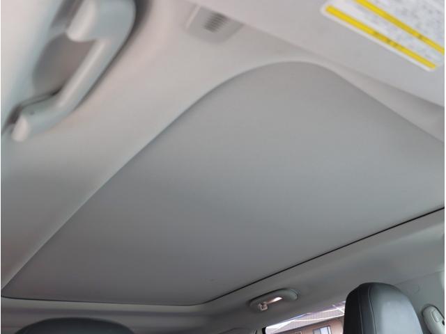 ジープ・コンパス ローンチエディション　ナビ　フルセグＴＶ　ＥＴＣ　バックカメラ　サンルーフ　レザーシート　シートヒーター　運転席パワーシート　Ｂｌｕｅｔｏｏｔｈオーディオ（25枚目）