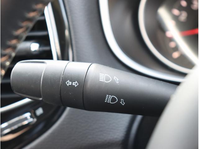 ジープ・コンパス ローンチエディション　ナビ　フルセグＴＶ　ＥＴＣ　バックカメラ　サンルーフ　レザーシート　シートヒーター　運転席パワーシート　Ｂｌｕｅｔｏｏｔｈオーディオ（30枚目）