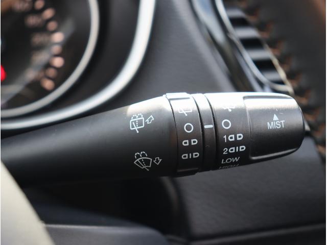 ジープ・コンパス ローンチエディション　ナビ　フルセグＴＶ　ＥＴＣ　バックカメラ　サンルーフ　レザーシート　シートヒーター　運転席パワーシート　Ｂｌｕｅｔｏｏｔｈオーディオ（31枚目）