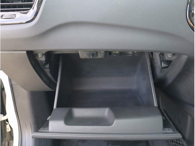 ジープ・コンパス ローンチエディション　ナビ　フルセグＴＶ　ＥＴＣ　バックカメラ　サンルーフ　レザーシート　シートヒーター　運転席パワーシート　Ｂｌｕｅｔｏｏｔｈオーディオ（39枚目）