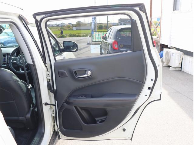 ジープ・コンパス ローンチエディション　ナビ　フルセグＴＶ　ＥＴＣ　バックカメラ　サンルーフ　レザーシート　シートヒーター　運転席パワーシート　Ｂｌｕｅｔｏｏｔｈオーディオ（56枚目）