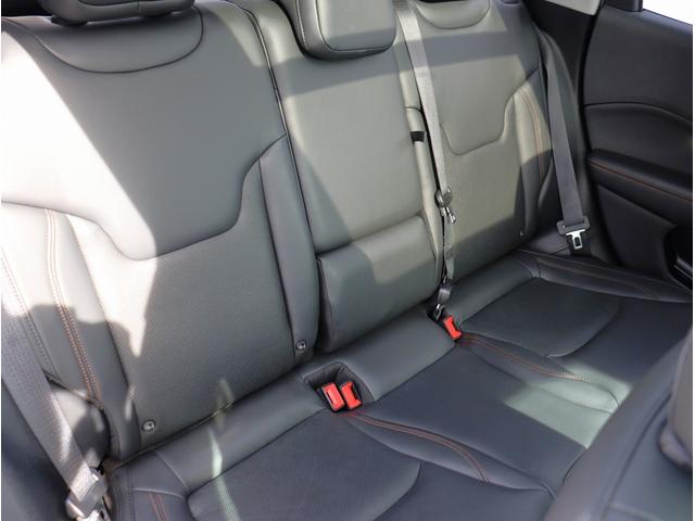 ジープ・コンパス ローンチエディション　ナビ　フルセグＴＶ　ＥＴＣ　バックカメラ　サンルーフ　レザーシート　シートヒーター　運転席パワーシート　Ｂｌｕｅｔｏｏｔｈオーディオ（58枚目）